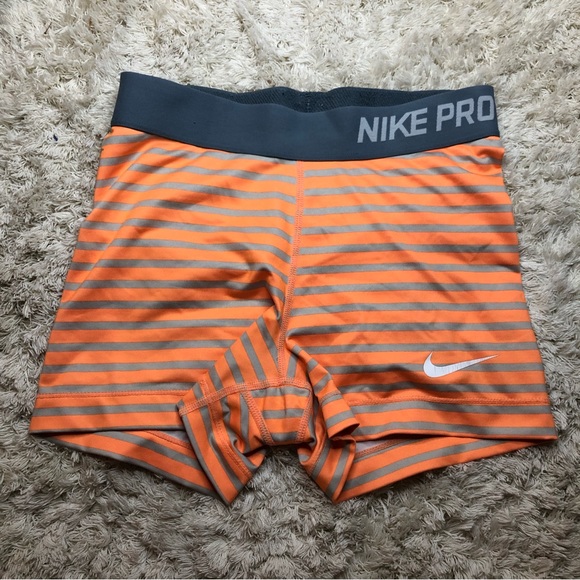 Nike Pants - Nike Pro Shorts Size S